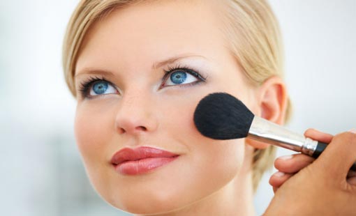 طريقة تحضير البشرة للمكياج